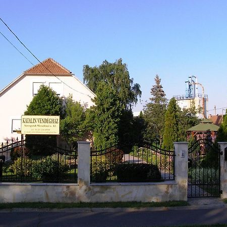 Katalin Vendeghaz Hotel Sarospatak Exterior photo